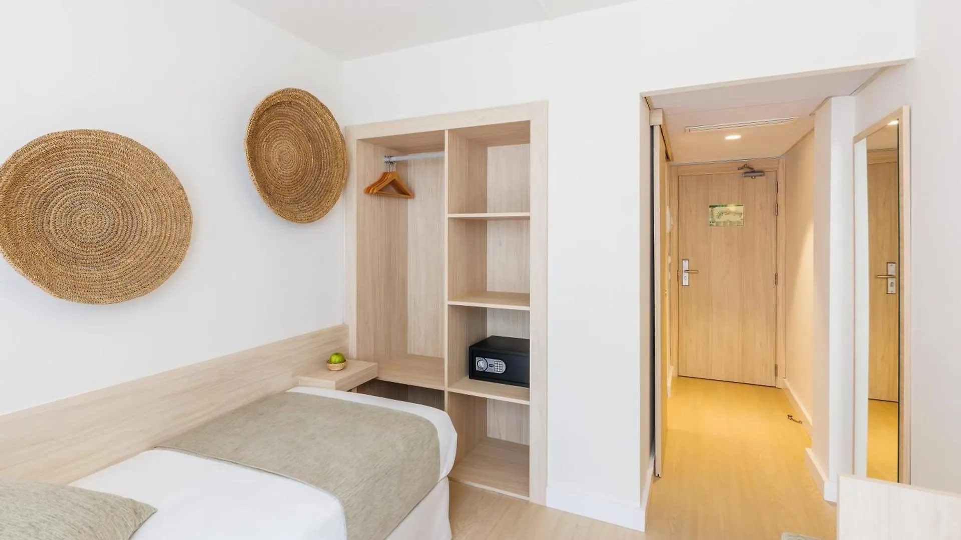 Hotel O7 Alondra Cala Ratjada  Spagna